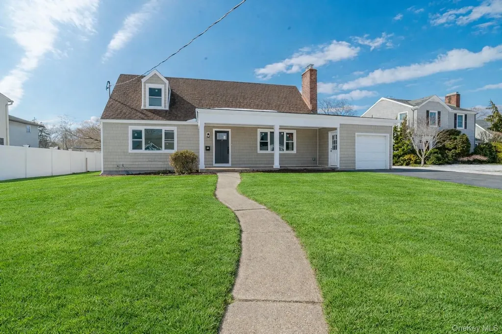 7 Amherst Place Massapequa NY 11758