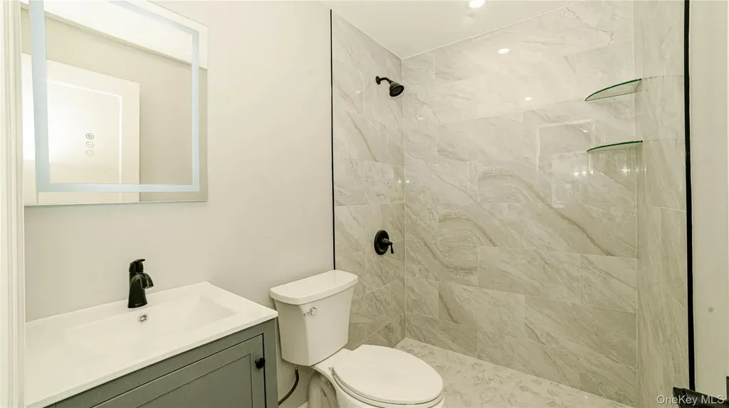 7 Amherst Place Massapequa NY 11758