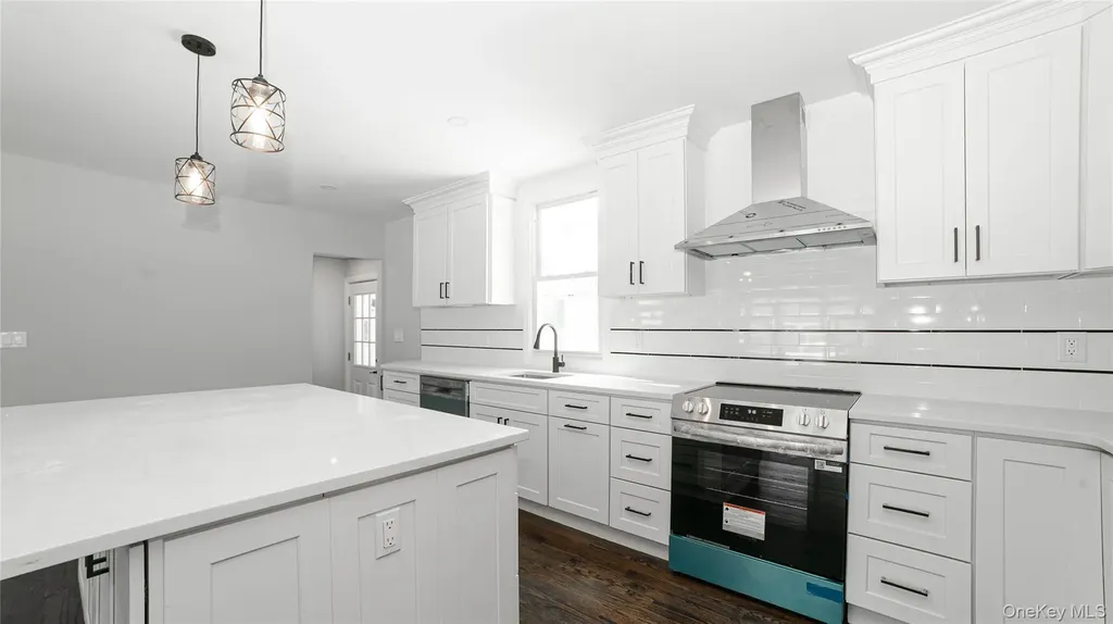 7 Amherst Place Massapequa NY 11758