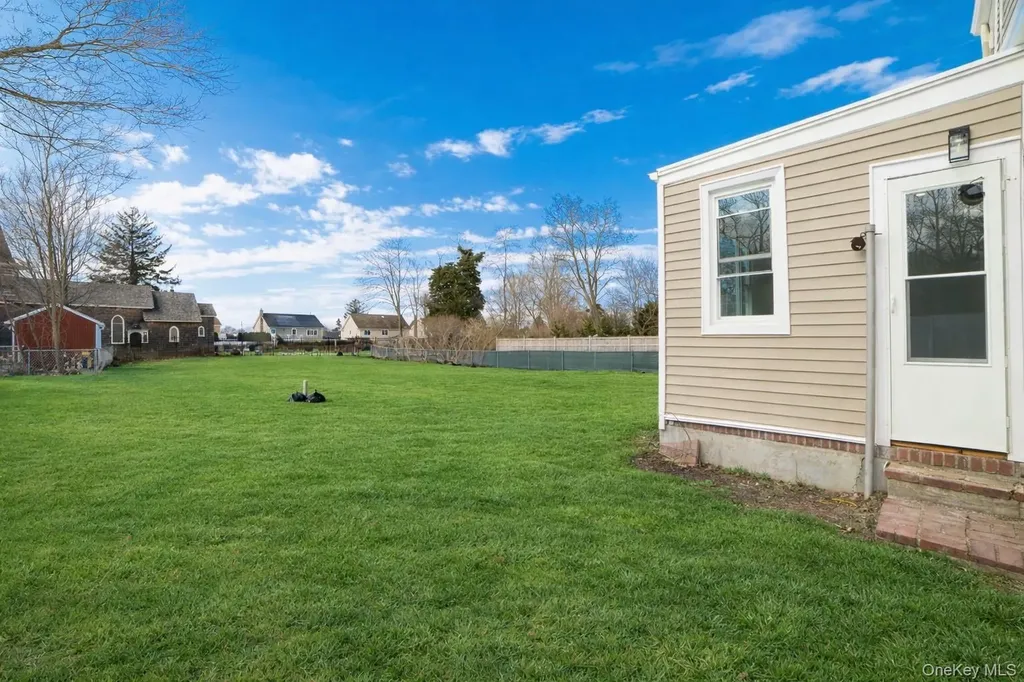 7 Amherst Place Massapequa NY 11758