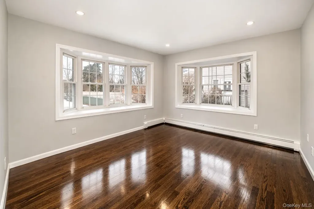 7 Amherst Place Massapequa NY 11758