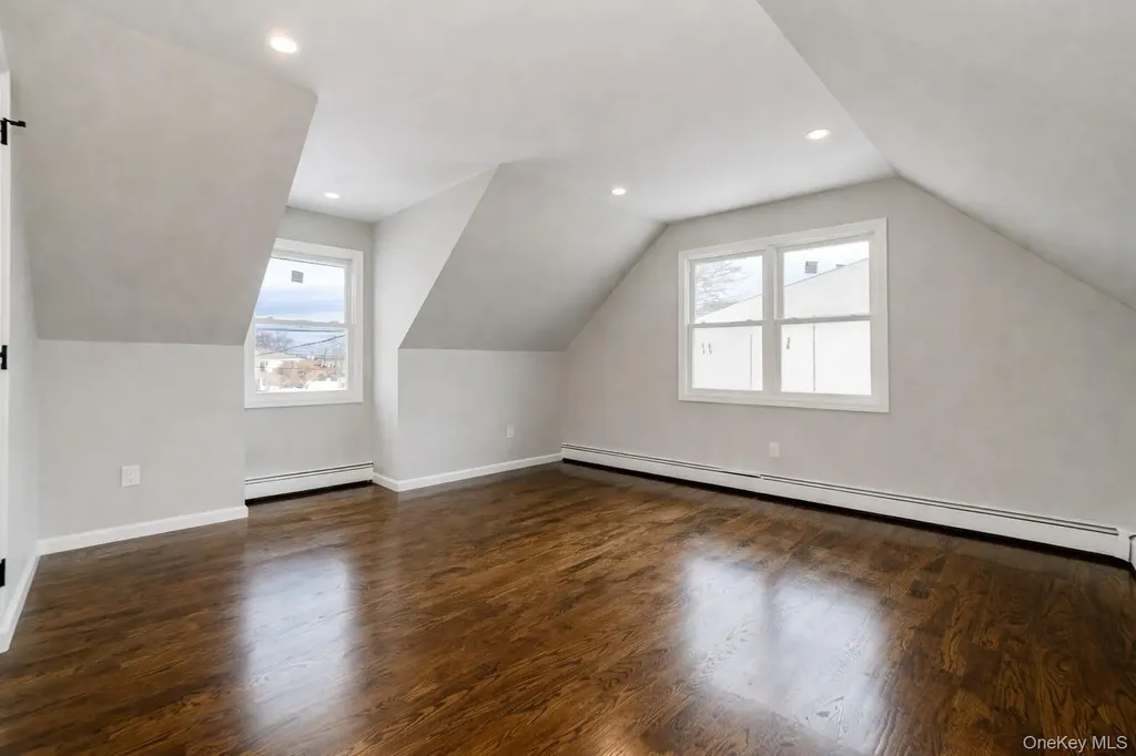 7 Amherst Place Massapequa NY 11758