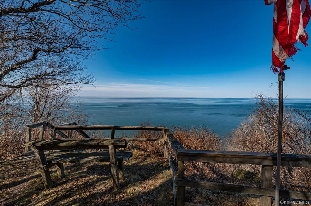 75 Herod Point Road Wading River NY 11792