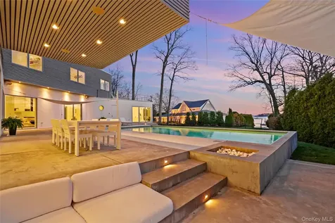 840 Pirates Cove Mamaroneck NY 10543
