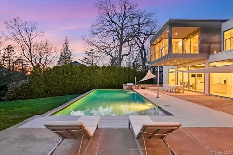 840 Pirates Cove Mamaroneck NY 10543