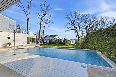 840 Pirates Cove Mamaroneck NY 10543