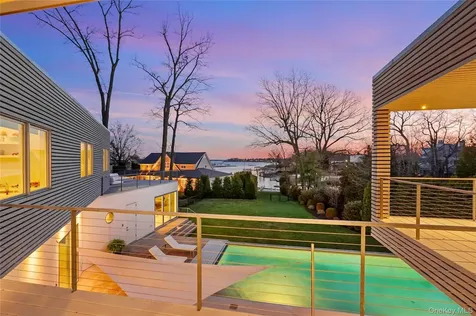 840 Pirates Cove Mamaroneck NY 10543