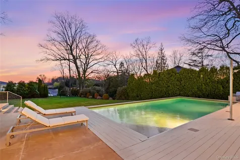 840 Pirates Cove Mamaroneck NY 10543