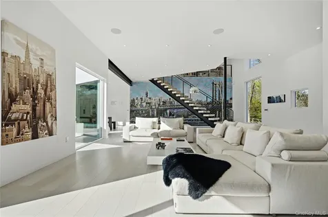 840 Pirates Cove Mamaroneck NY 10543