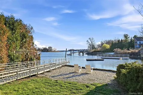 840 Pirates Cove Mamaroneck NY 10543