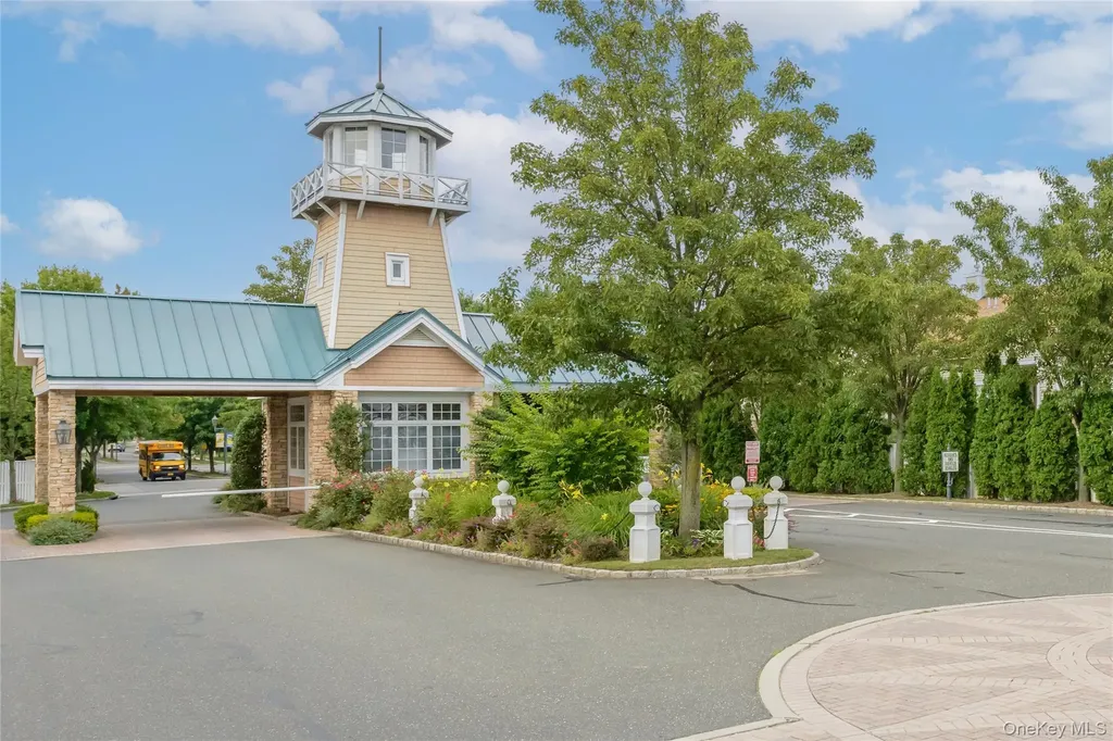 66 Sagamore Drive Plainview NY 11803