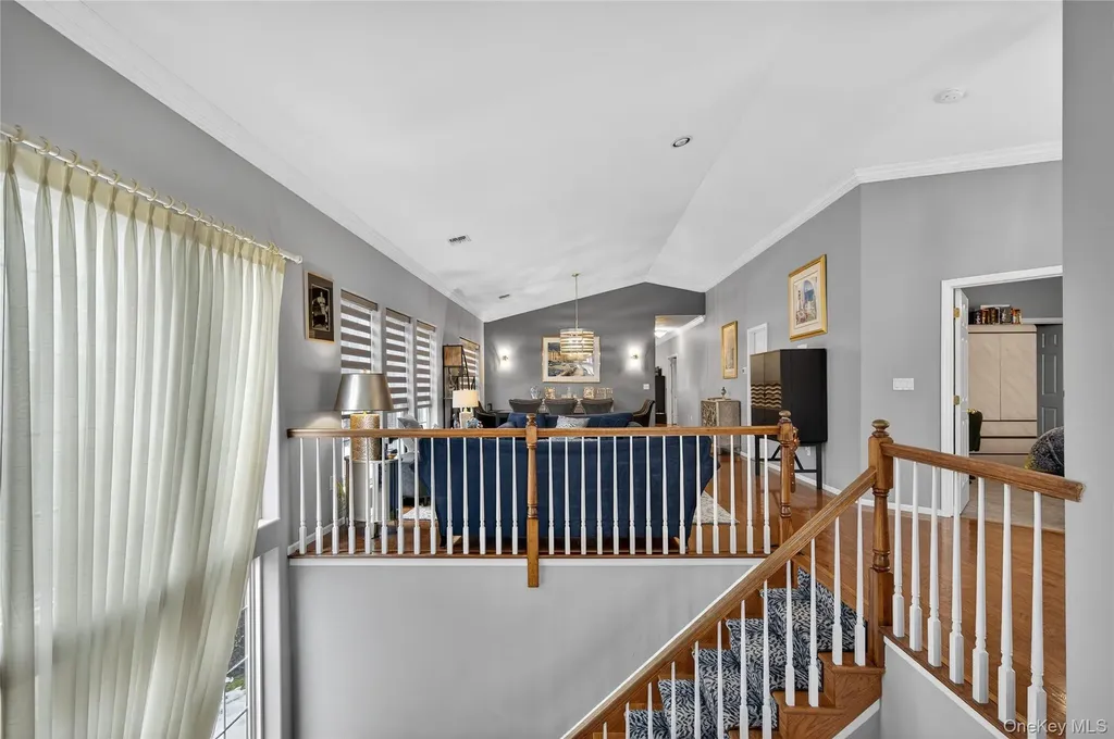 66 Sagamore Drive Plainview NY 11803