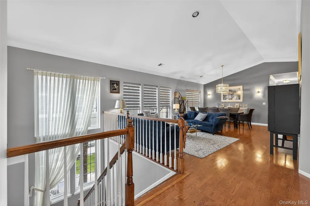 66 Sagamore Drive Plainview NY 11803