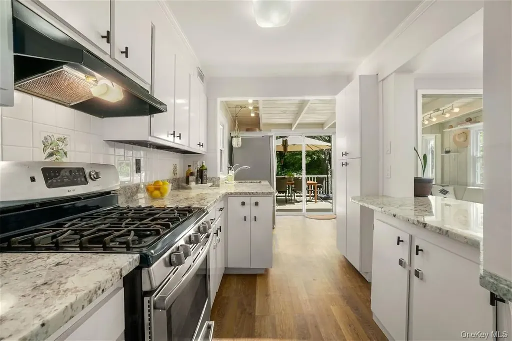 64 Pine Cliff Road Chappaqua NY 10514