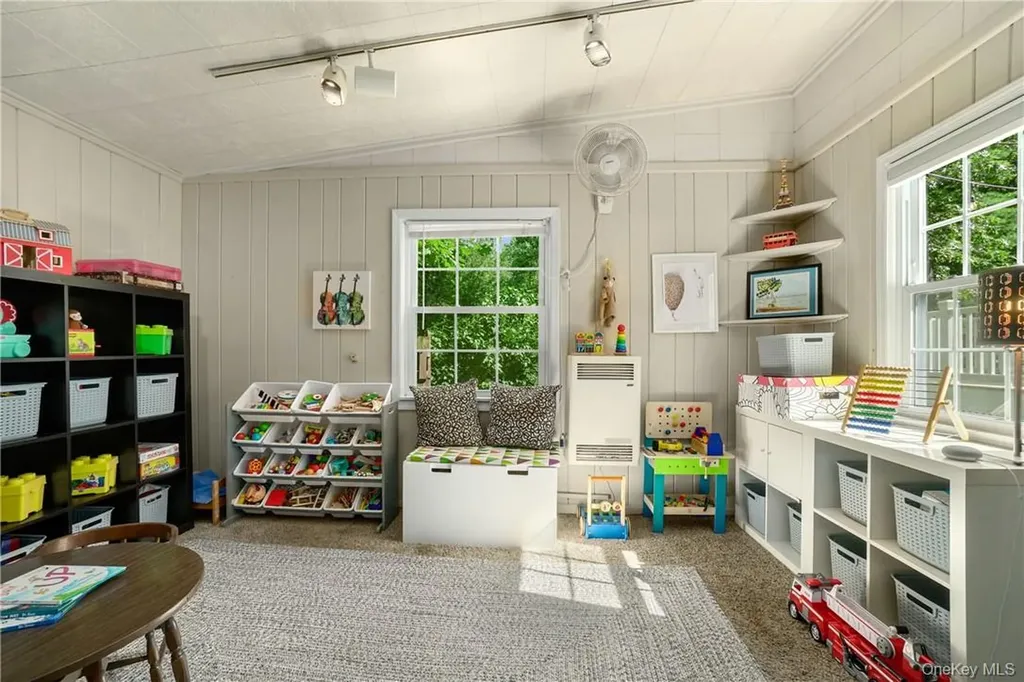 64 Pine Cliff Road Chappaqua NY 10514
