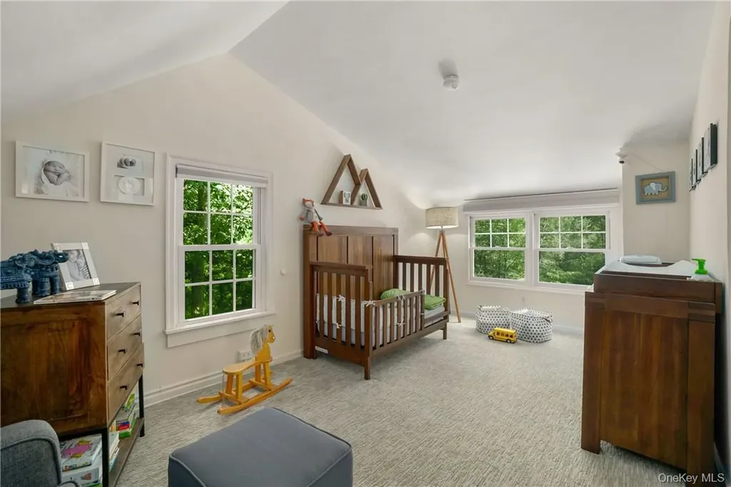 64 Pine Cliff Road Chappaqua NY 10514