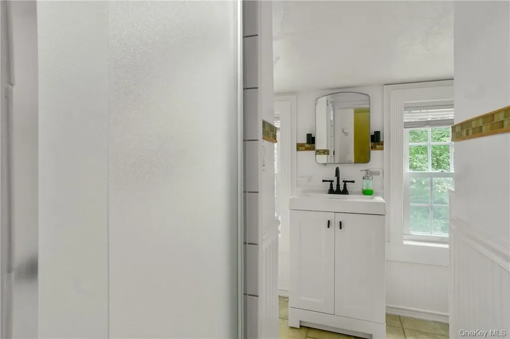 64 Pine Cliff Road Chappaqua NY 10514