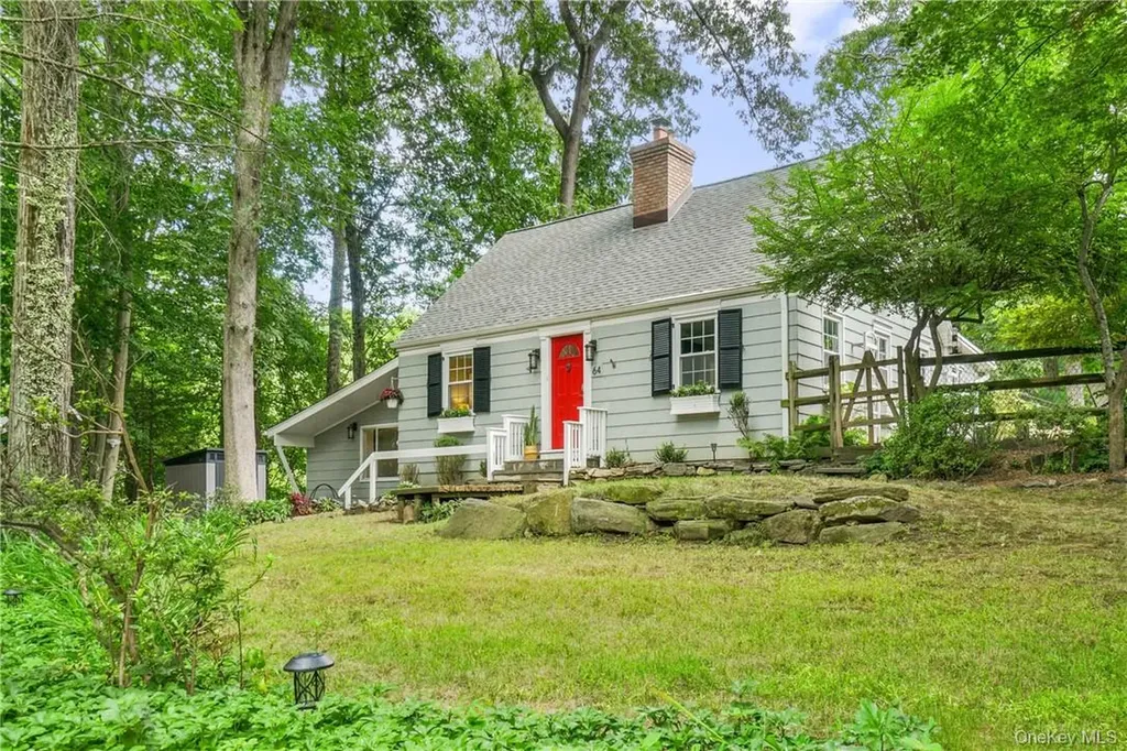 64 Pine Cliff Road Chappaqua NY 10514