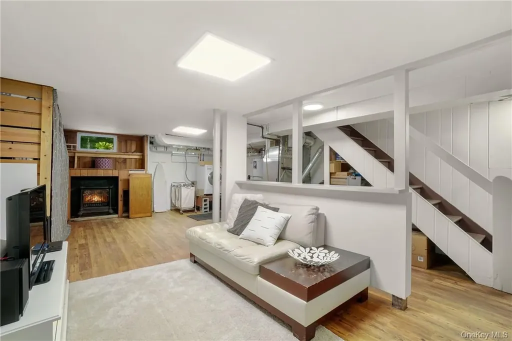 64 Pine Cliff Road Chappaqua NY 10514