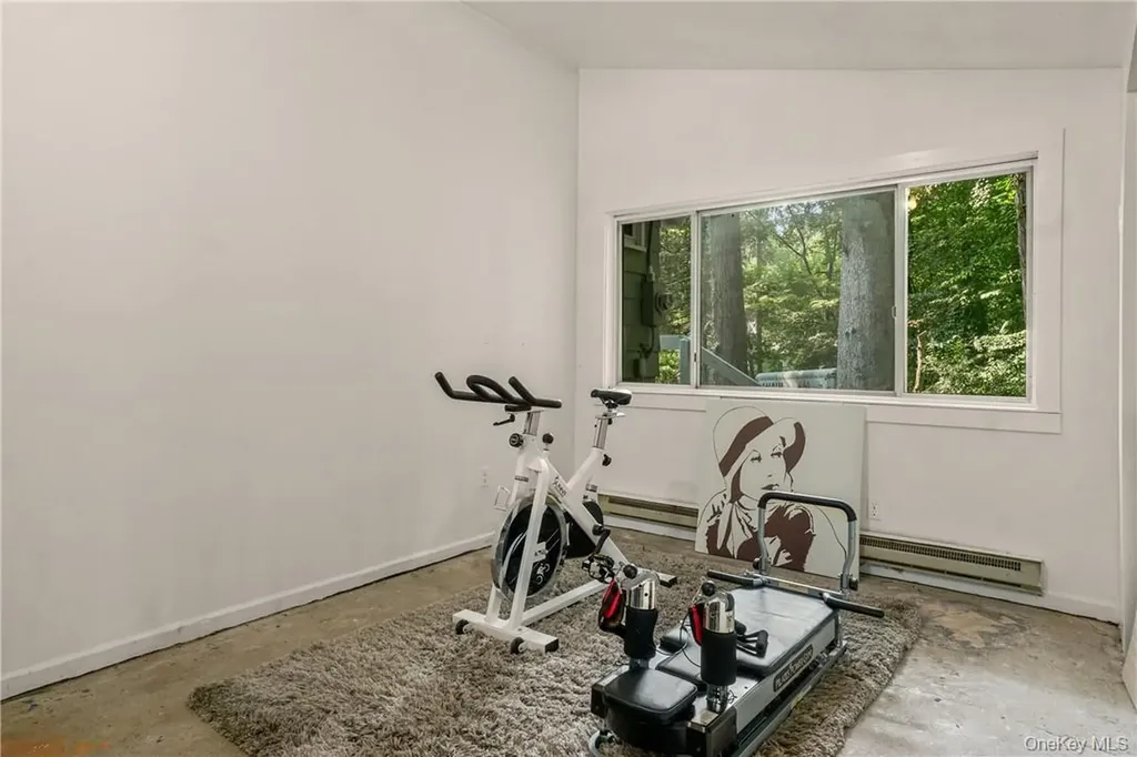 64 Pine Cliff Road Chappaqua NY 10514