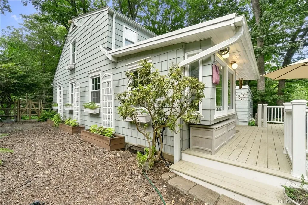 64 Pine Cliff Road Chappaqua NY 10514