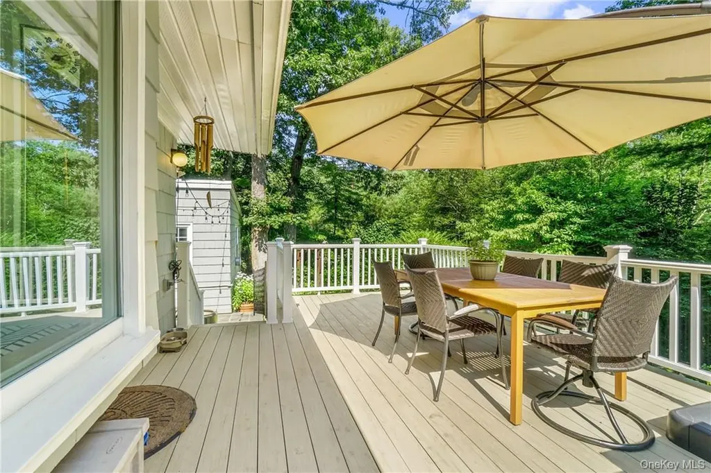64 Pine Cliff Road Chappaqua NY 10514