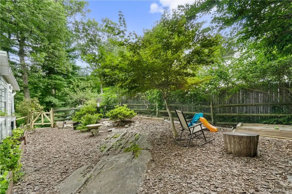 64 Pine Cliff Road Chappaqua NY 10514