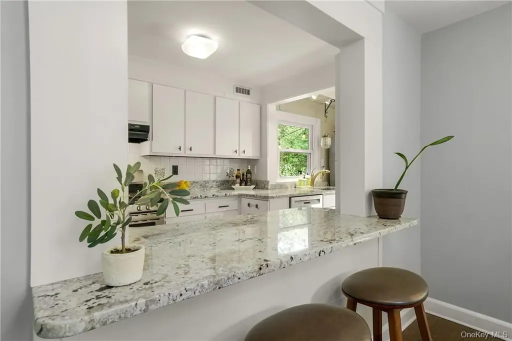 64 Pine Cliff Road Chappaqua NY 10514