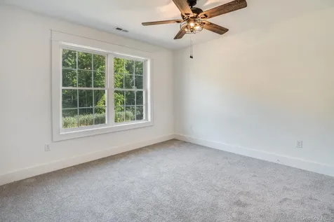 989 Freedom Road Pleasant Valley NY 12569