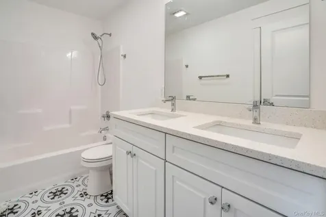 989 Freedom Road Pleasant Valley NY 12569