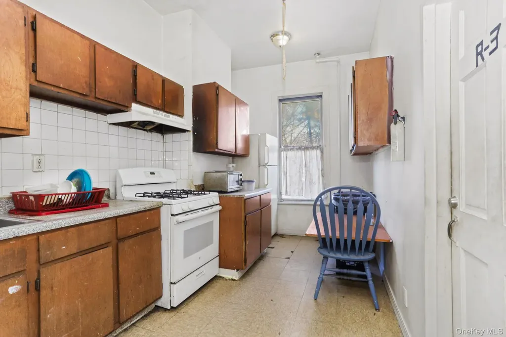 661 Jefferson Place Bronx NY 10456