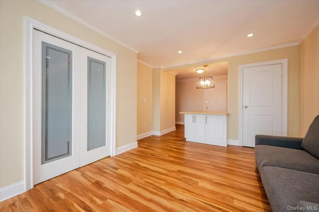 740 E Broadway Long Beach NY 11561