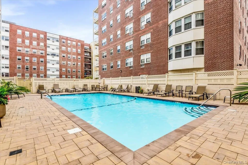 740 E Broadway Long Beach NY 11561