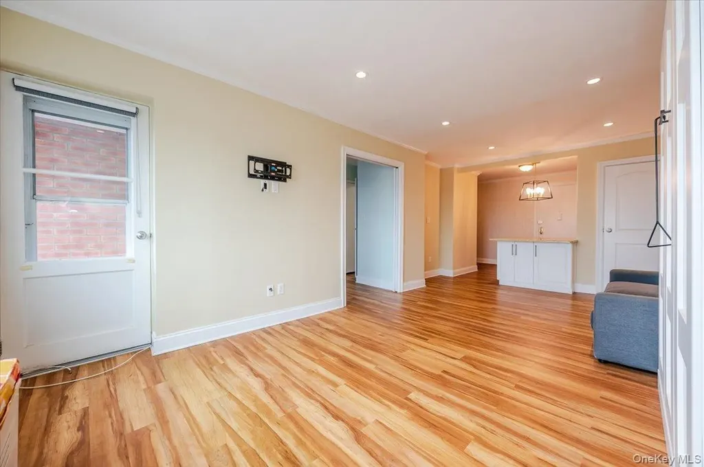 740 E Broadway Long Beach NY 11561