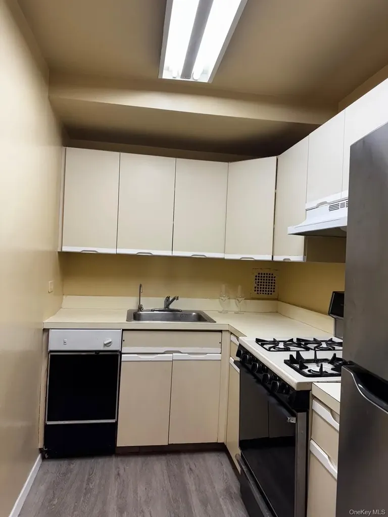 144-24 37th Avenue Flushing NY 11354