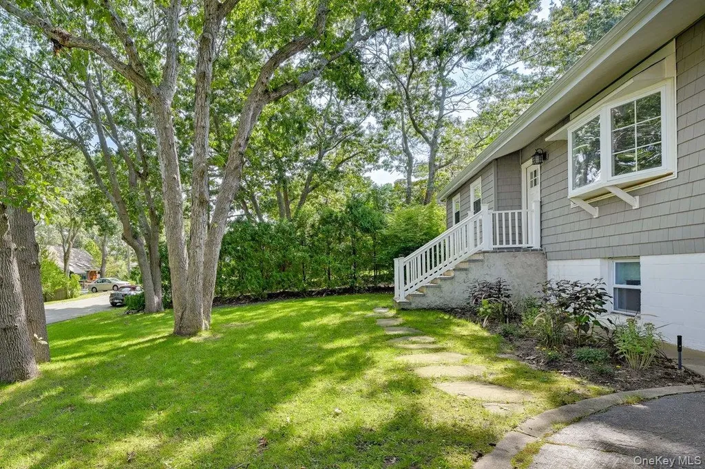 2 Fairview Road Hampton Bays NY 11946