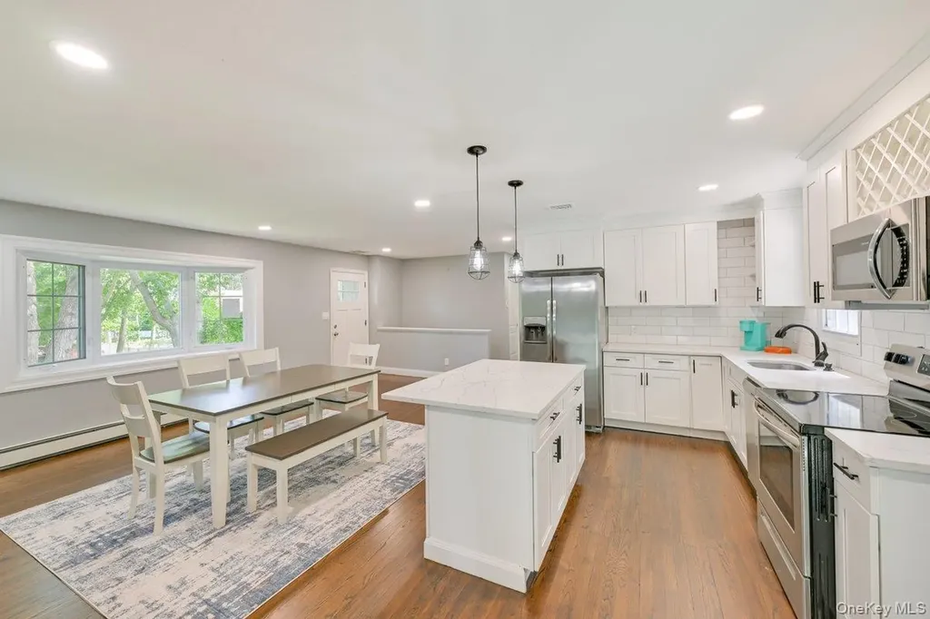 2 Fairview Road Hampton Bays NY 11946