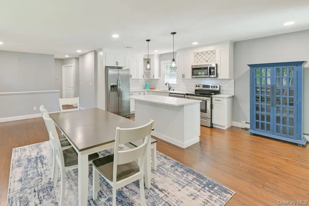 2 Fairview Road Hampton Bays NY 11946
