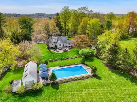 15 Debbie Lane Cross River NY 10518