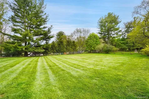 15 Debbie Lane Cross River NY 10518