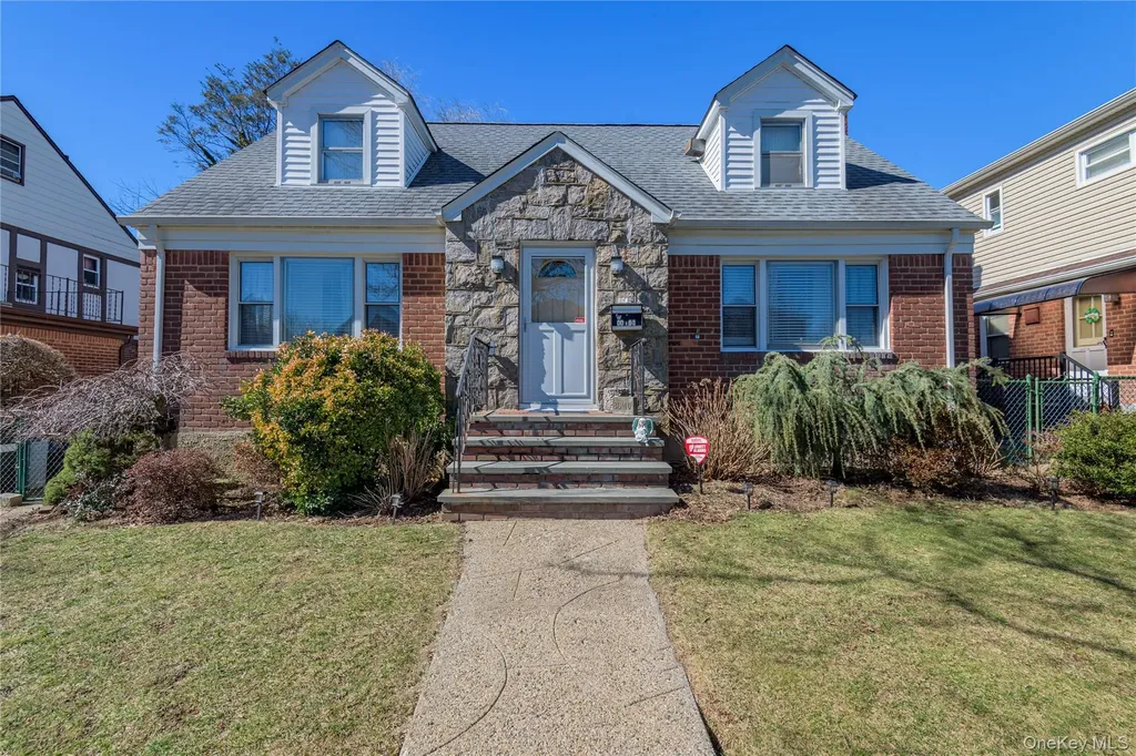 8610 250th Street Bellerose NY 11426