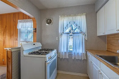 8610 250th Street Bellerose NY 11426