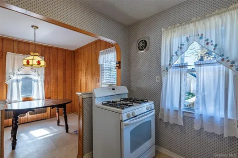 8610 250th Street Bellerose NY 11426