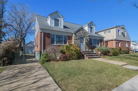 8610 250th Street Bellerose NY 11426