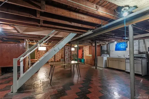 8610 250th Street Bellerose NY 11426
