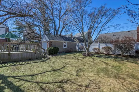 8610 250th Street Bellerose NY 11426