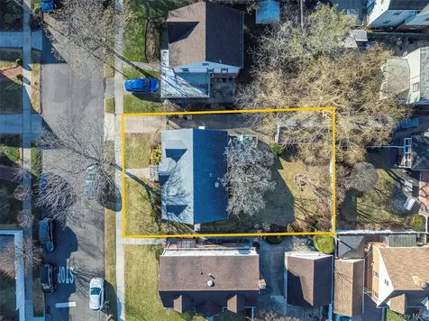 8610 250th Street Bellerose NY 11426