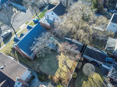 8610 250th Street Bellerose NY 11426