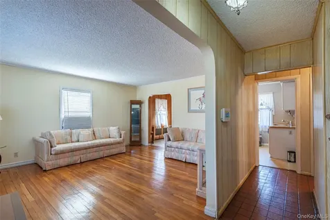 8610 250th Street Bellerose NY 11426