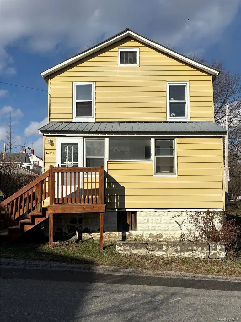 101 Spring Street Maybrook NY 12543
